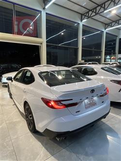 تۆیۆتا کامری